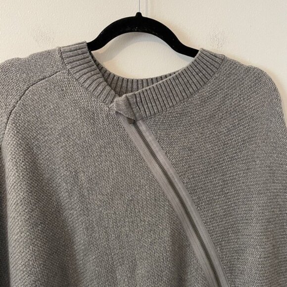Lululemon Sweater On The Go Poncho Women's One Size Merino Wool Asymmetric Zip - Picture 3 of 10